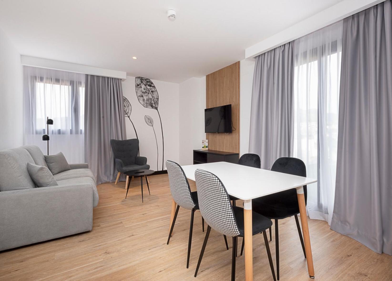 Sercotel Plana Suites La Vall d'Uixo ภายนอก รูปภาพ